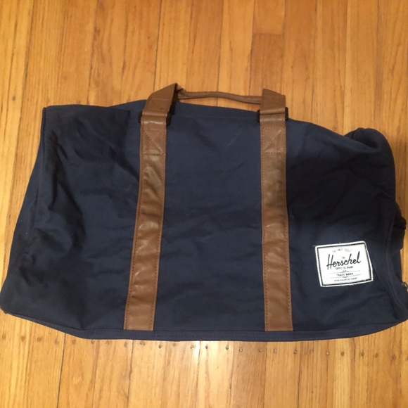 herschel novel duffle navy